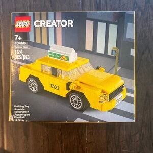 LEGO Creator Bright Yellow Taxi Set